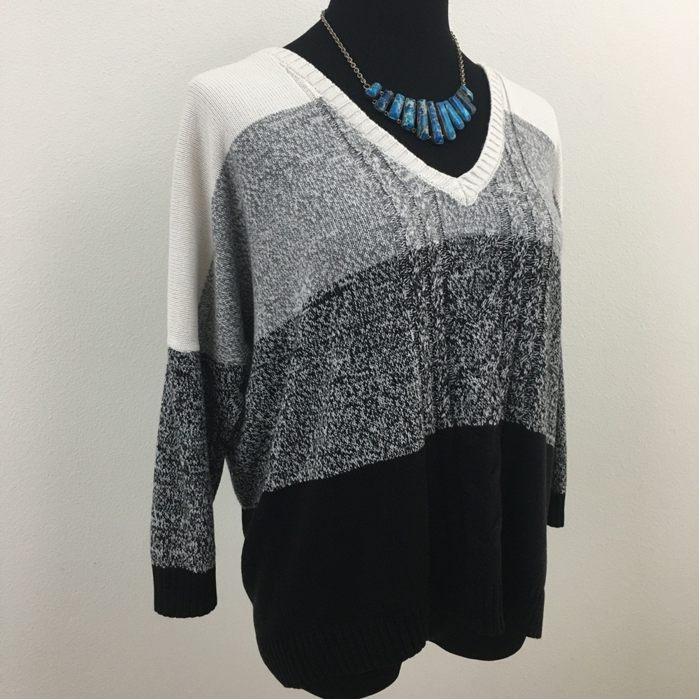 New York & Co | Color Block Cable Knit Sweater - Picture 4 of 9
